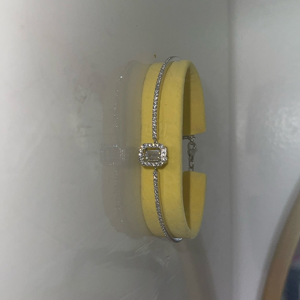 Beautiful Brand New Swarovski Braclet